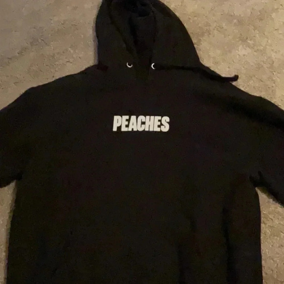 Justin Bieber Peaches Sweatshirt from recent tour! Size medium    Q - Picture 1 of 3